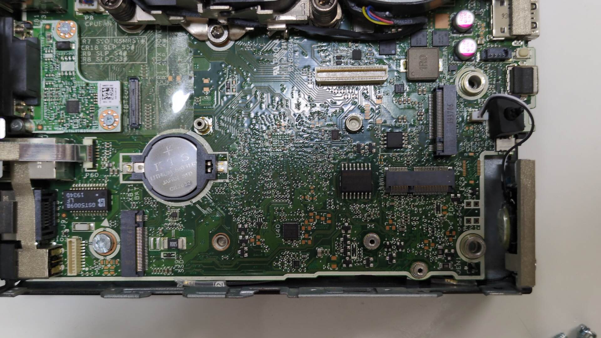 中古のパソコンを買ってみた：買った直後にやっておきたいこと ボタン電池交換: 情報機器の片隅で